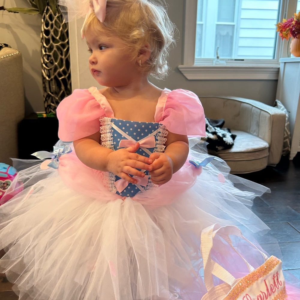 Lil Bo peep costume